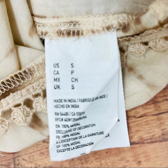 A&E crochet trim tie dye top - Picture 5 of 5